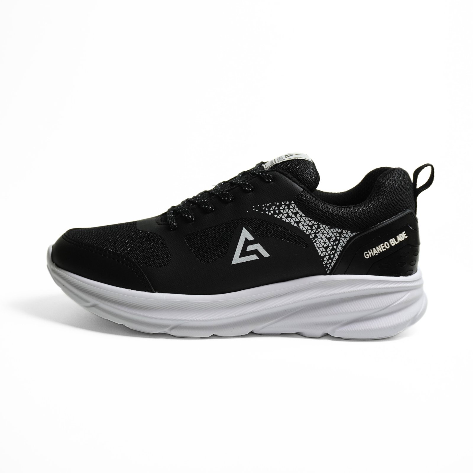 Sepatu Running Ghaneo Blade Hitam Putih