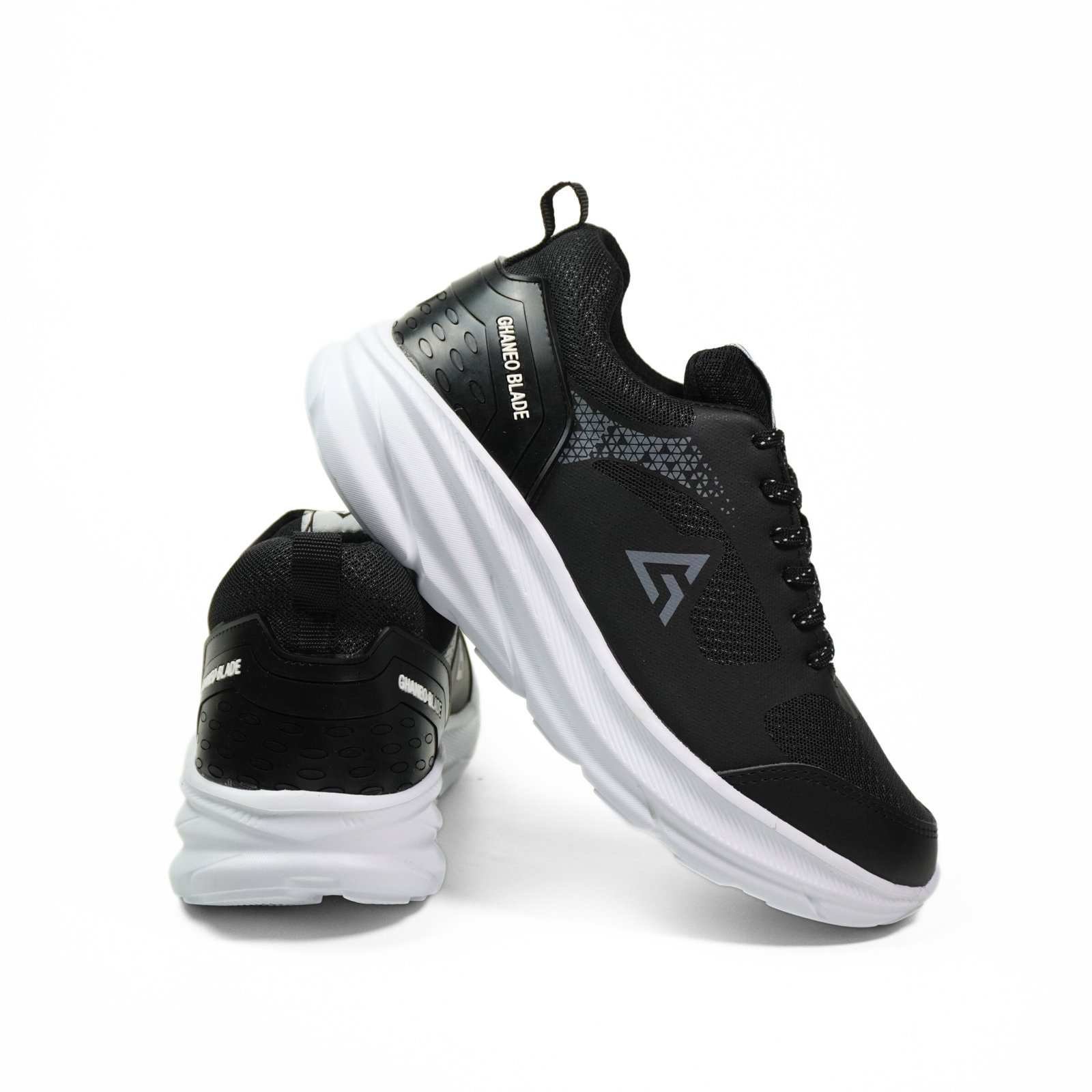 Sepatu Running Ghaneo Blade Hitam Putih